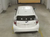 Цена авто Toyota Aqua с аукционов Японии, номер кузова NHP10, пробег 229 000, оценка 6