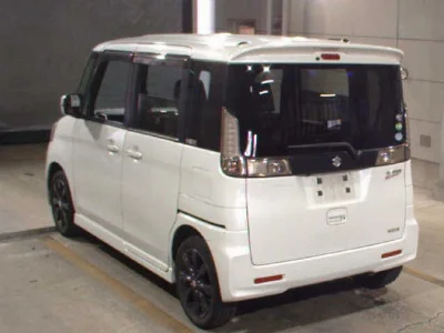 Suzuki Spacia