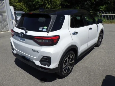 DAIHATSU ROCKY
