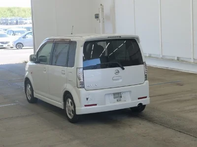 Nissan Otti