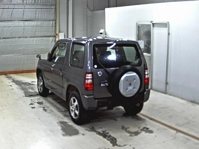Nissan Kix