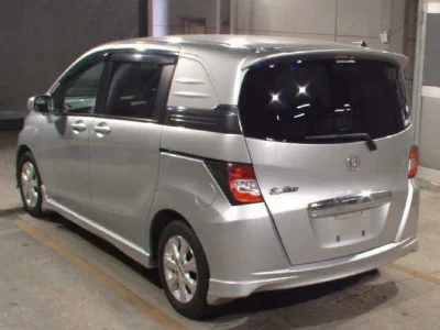 HONDA FREED SPIKE