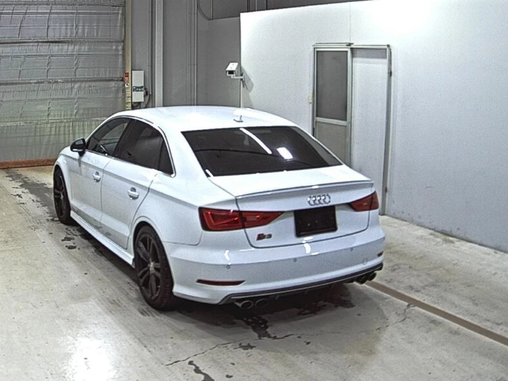 Audi S3 Sedan  с аукциона в Японии