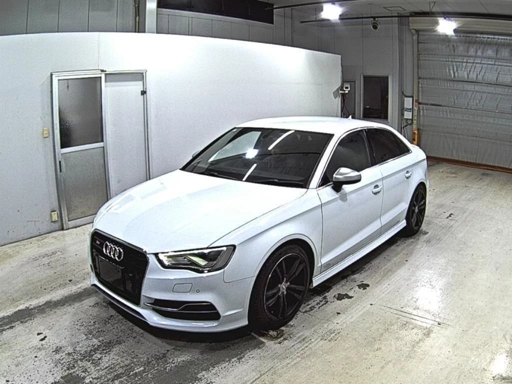 Audi S3 Sedan  с аукциона в Японии