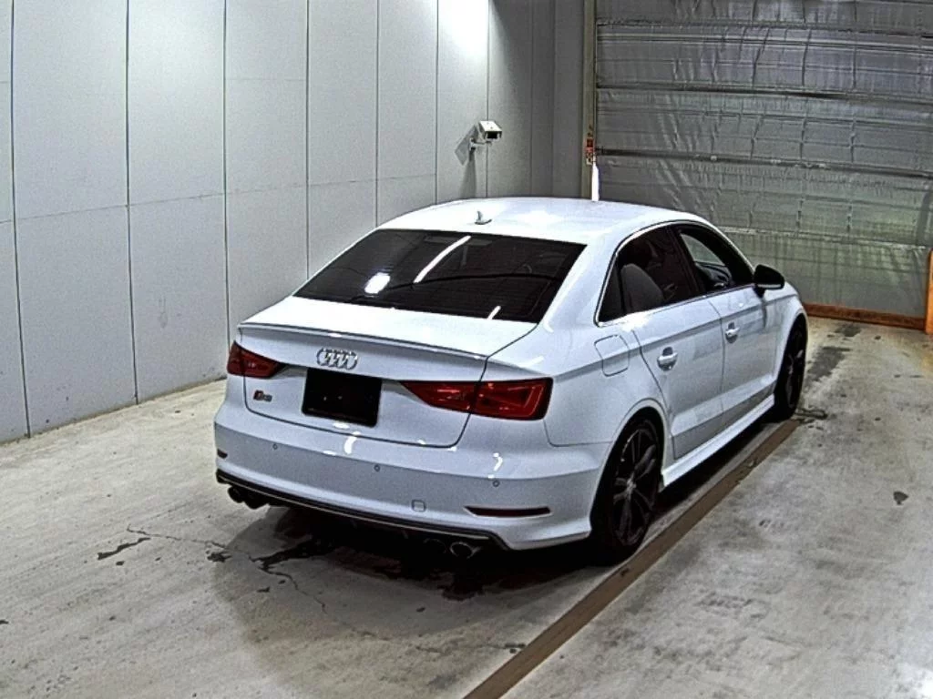 Audi S3 Sedan  с аукциона в Японии