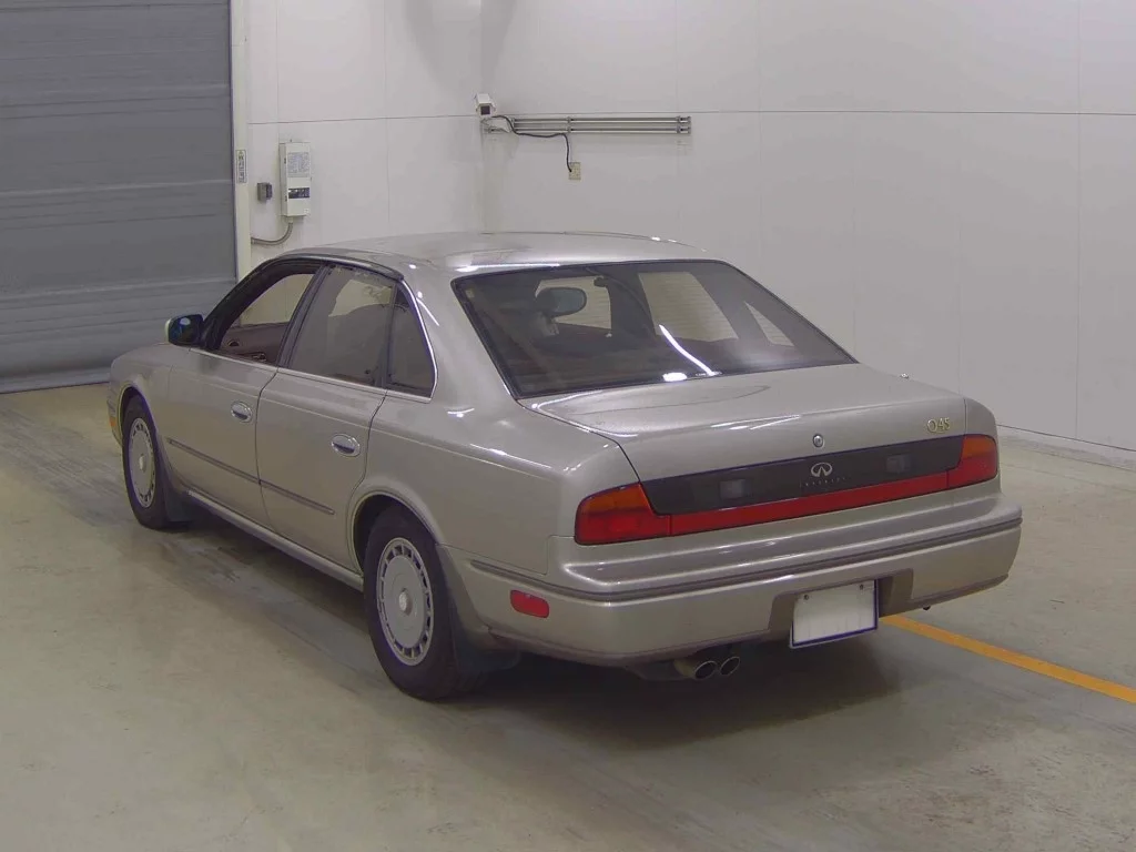 Infiniti Q45  с аукциона в Японии