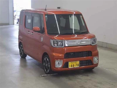 DAIHATSU WAKE