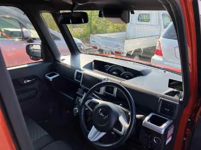 DAIHATSU WAKE