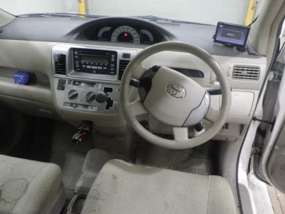 Toyota Raum
