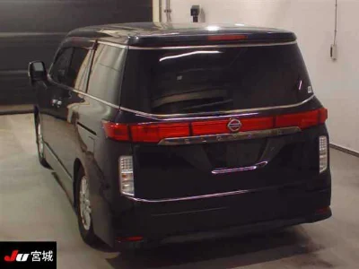 Статистика аукционов Nissan Elgrand