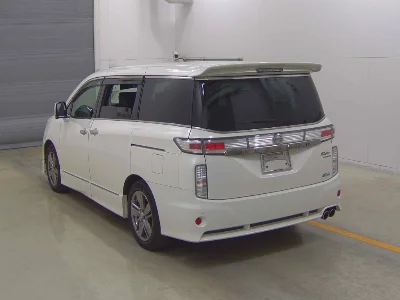 Статистика аукционов Nissan Elgrand