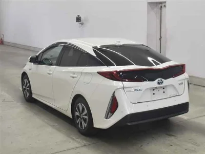 Toyota Prius PHV