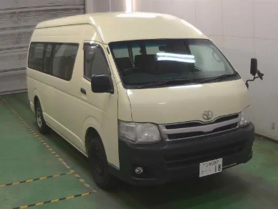 Toyota HiAce Commuter