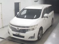 Цена авто Nissan Elgrand с аукционов Японии, номер кузова TE52, пробег 75 000, оценка 8