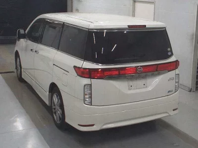 Статистика аукционов Nissan Elgrand