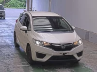 Цена авто Honda Fit с аукционов Японии, номер кузова GP6, пробег 126 000, оценка 2