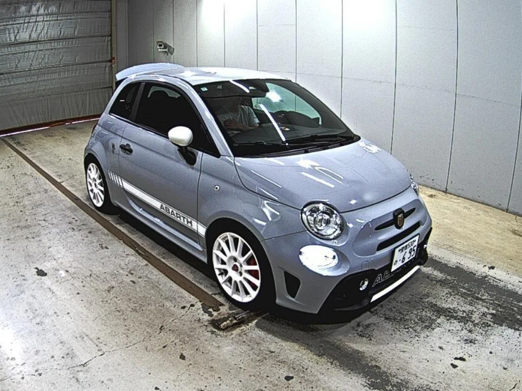 Fiat ABARTH 695 ESSEESSE  с аукциона в Японии
