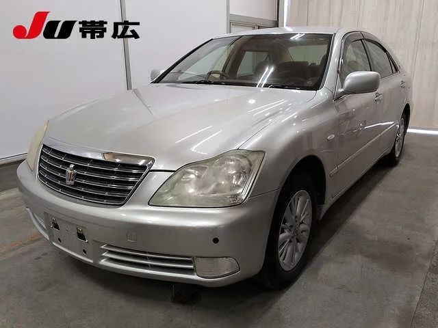 Toyota Crown  с аукциона в Японии