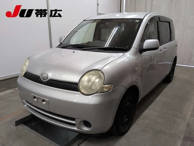 Toyota Sienta  с аукциона в Японии