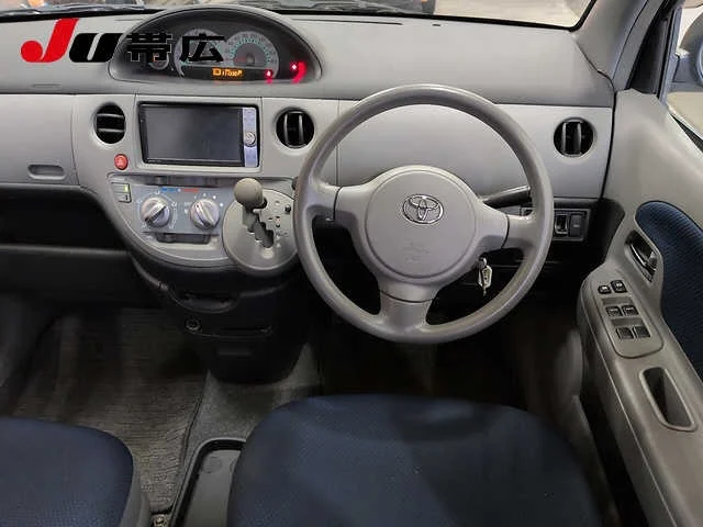 Toyota Sienta  с аукциона в Японии