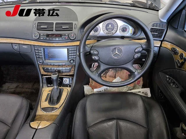 Mercedes-Benz E-Class  с аукциона в Японии