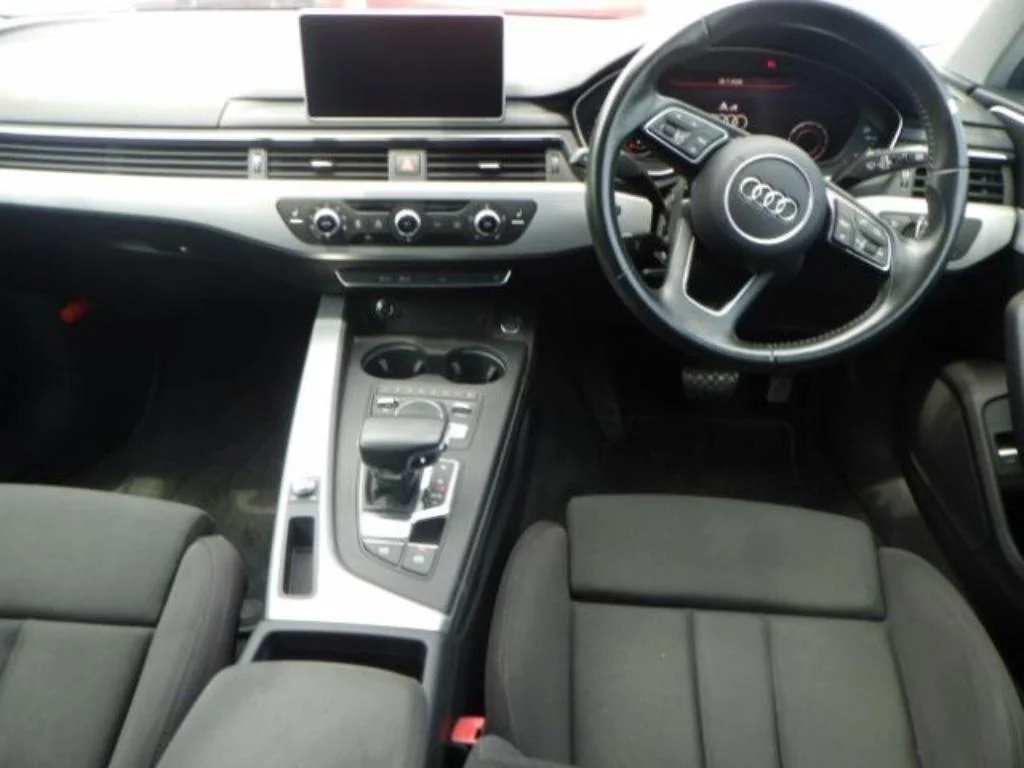 Audi A4 Avant  с аукциона в Японии