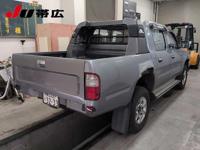 Toyota Hilux  с аукциона в Японии