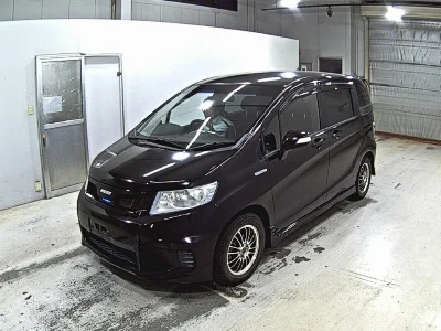 HONDA FREED SPIKE