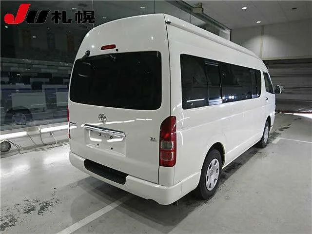 Toyota HiAce  с аукциона в Японии