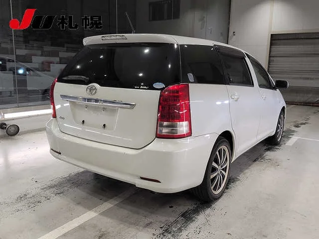Toyota Wish  с аукциона в Японии