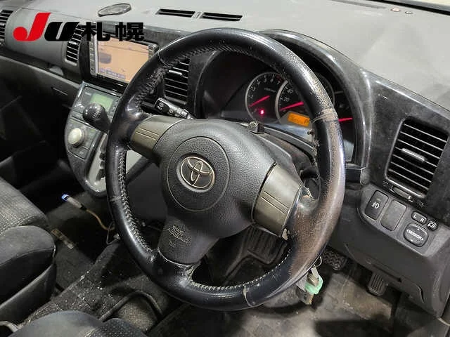Toyota Wish  с аукциона в Японии