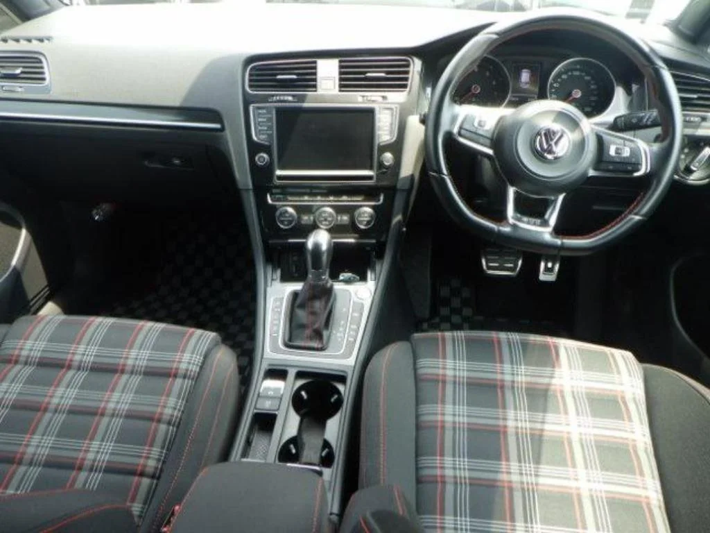 Volkswagen GOLF  GTI  с аукциона в Японии