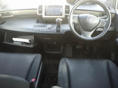 HONDA FREED SPIKE