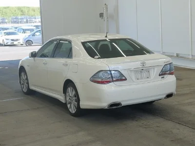 Toyota CROWN HYBRID