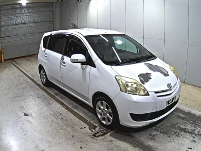 Toyota Passo Sette