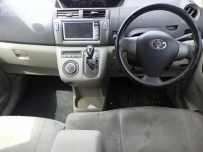 Toyota Passo Sette