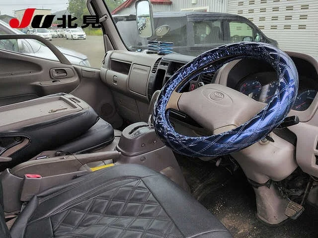 Toyota Dyna  с аукциона в Японии
