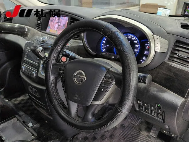 Nissan Elgrand  с аукциона в Японии