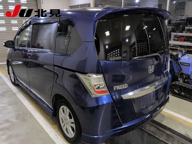 Honda Freed  с аукциона в Японии