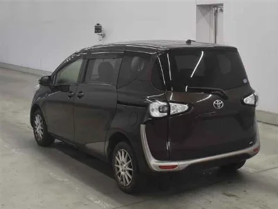 Toyota Sienta