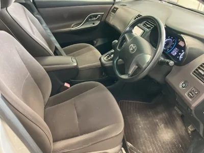 Toyota Mark X Zio