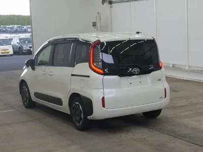 Toyota Sienta