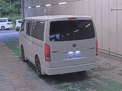 Toyota HiAce Van