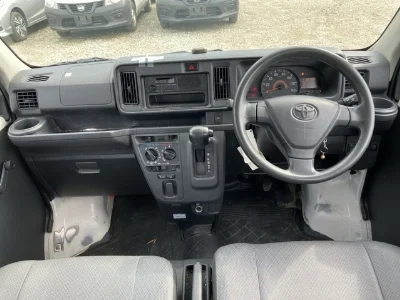 Toyota Pixis Van
