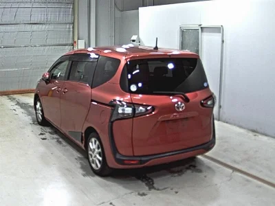 Toyota Sienta