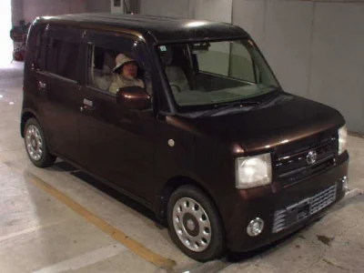 Toyota Pixis Space