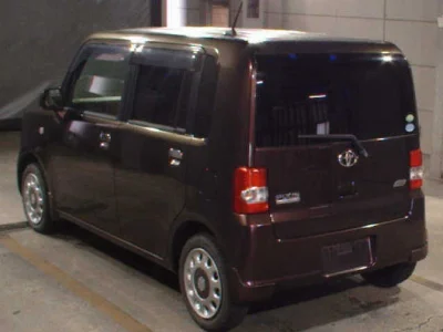 Toyota Pixis Space