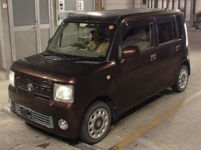 Toyota Pixis Space