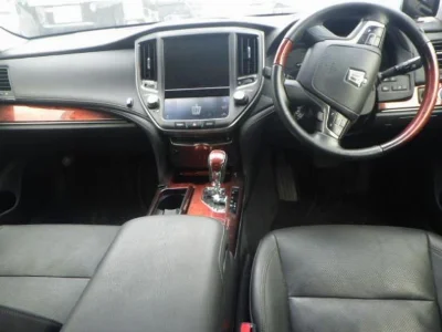 Toyota CROWN MAJESTA