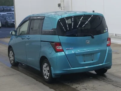 Honda Freed Spike